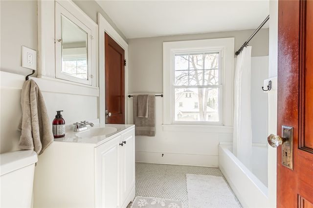 64 Colonial Road, Rochester, NY 14609