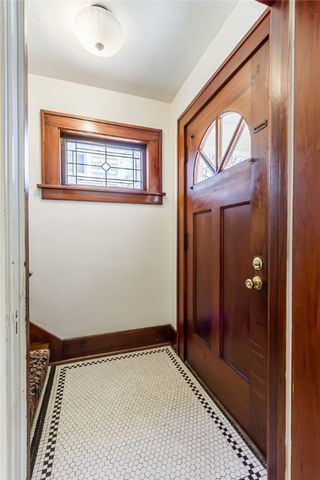 64 Colonial Road, Rochester, NY 14609