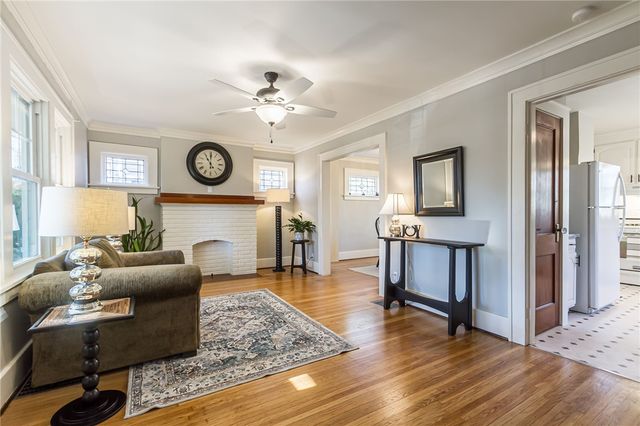 64 Colonial Road, Rochester, NY 14609