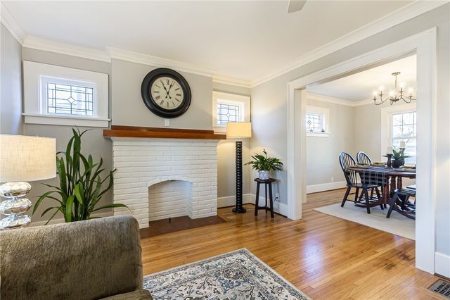 64 Colonial Road, Rochester, NY 14609