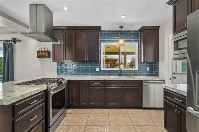 609 Cardinal Lane, Redlands, CA 92374