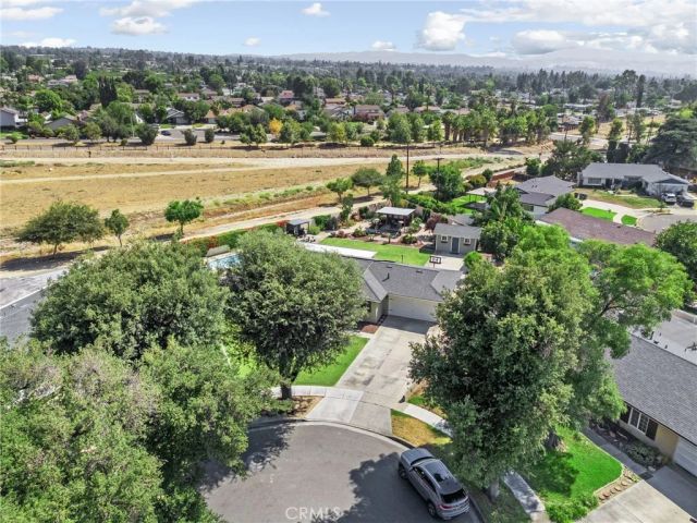 609 Cardinal Lane, Redlands, CA 92374