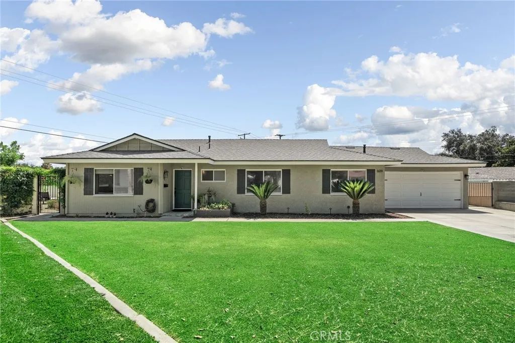 609 Cardinal Lane, Redlands, CA 92374