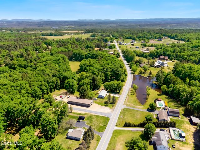 25 McDermott Road, Mechanicville, NY 12118