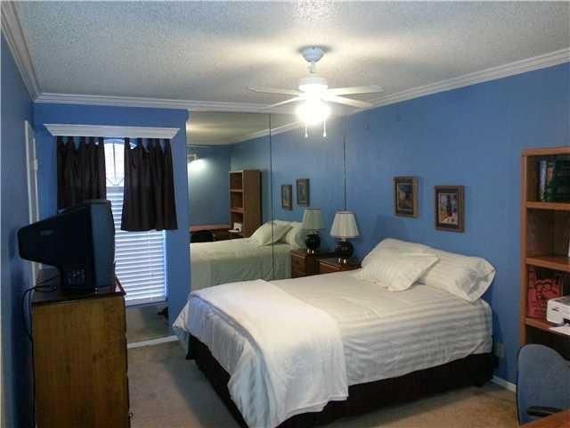 910 Duncan LN 11, Austin, TX 78705