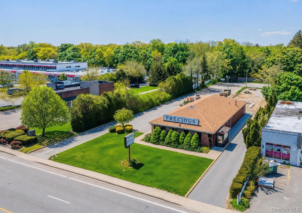 504 Larkfield Rd, East Northport, NY 11731 — exterior