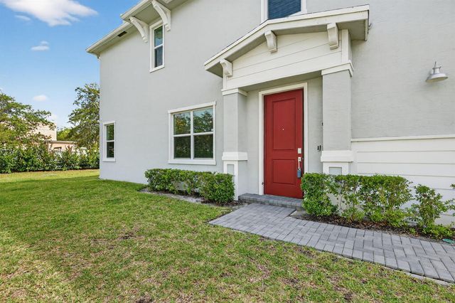 211 SE Woodbark Street, Port St. Lucie, FL 34984