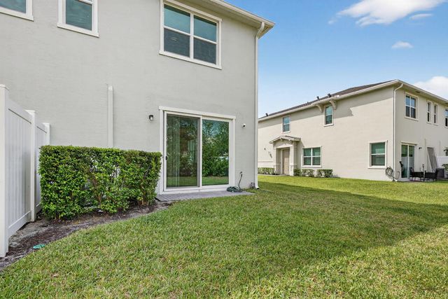 211 SE Woodbark Street, Port St. Lucie, FL 34984