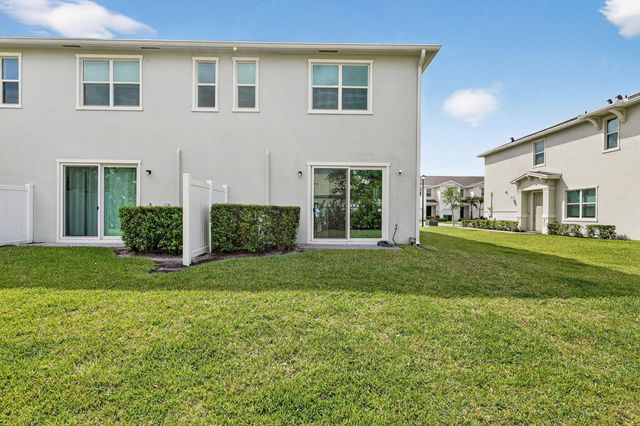 211 SE Woodbark Street, Port St. Lucie, FL 34984