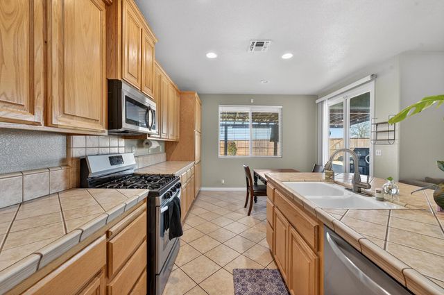 2446 Independence Trl, Plumas Lake, CA 95961