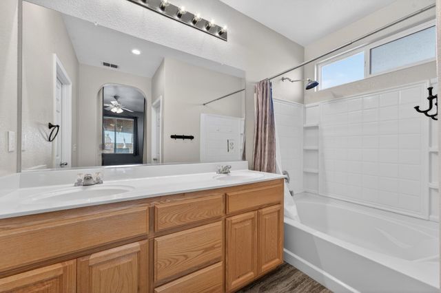 2446 Independence Trl, Plumas Lake, CA 95961