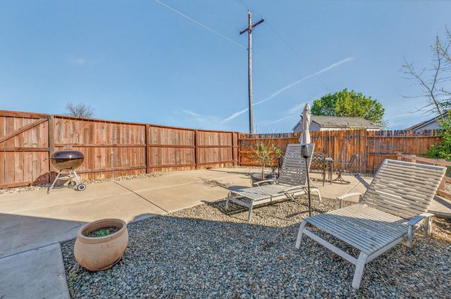 2446 Independence Trl, Plumas Lake, CA 95961