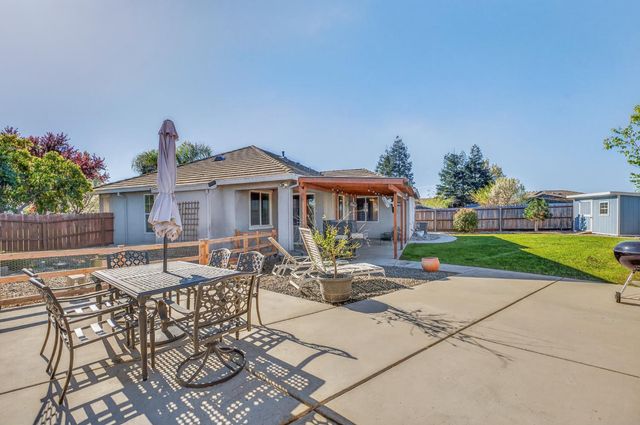 2446 Independence Trl, Plumas Lake, CA 95961