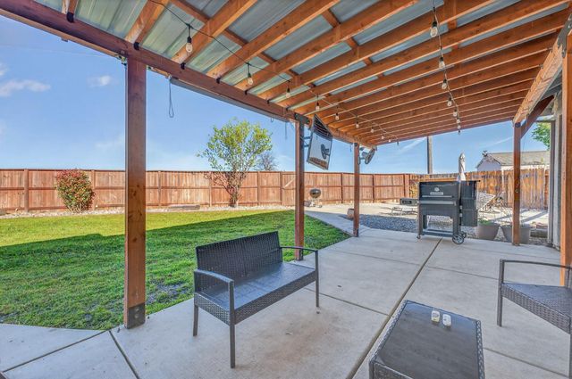 2446 Independence Trl, Plumas Lake, CA 95961