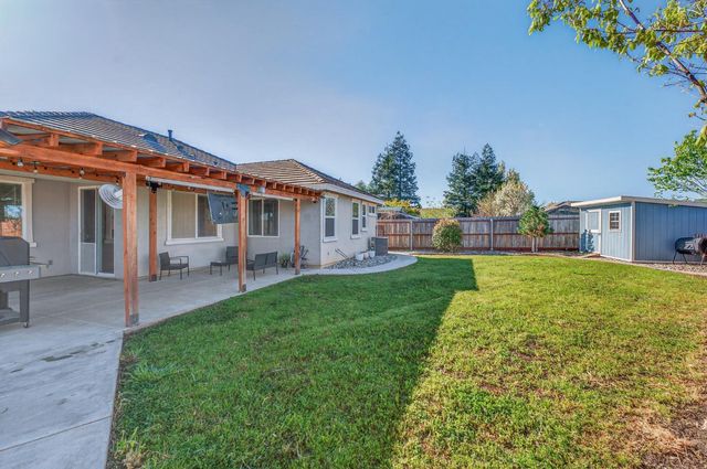2446 Independence Trl, Plumas Lake, CA 95961