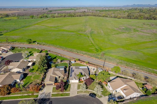 2446 Independence Trl, Plumas Lake, CA 95961