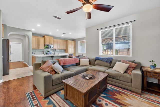 2446 Independence Trl, Plumas Lake, CA 95961