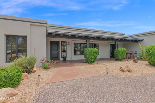 6433 E BADGETT Lane, Paradise Valley, AZ 85253