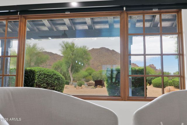 6433 E BADGETT Lane, Paradise Valley, AZ 85253