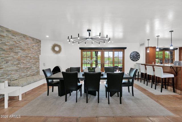 6433 E BADGETT Lane, Paradise Valley, AZ 85253