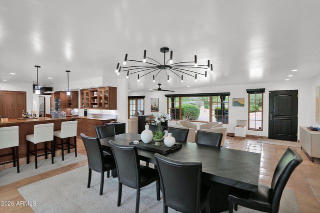 6433 E BADGETT Lane, Paradise Valley, AZ 85253