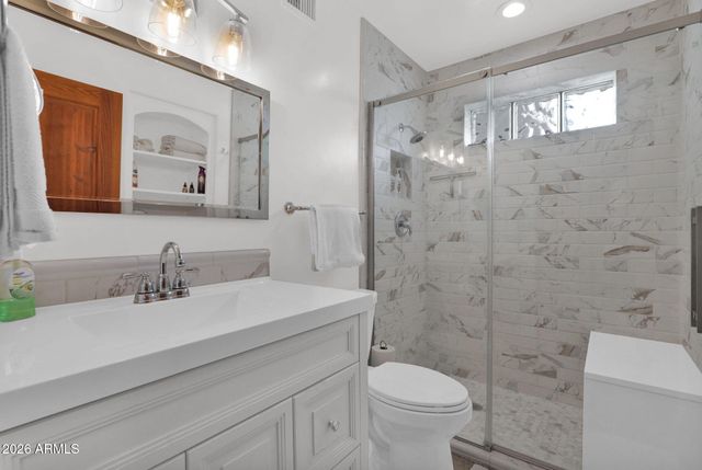 6433 E BADGETT Lane, Paradise Valley, AZ 85253