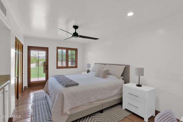 6433 E BADGETT Lane, Paradise Valley, AZ 85253