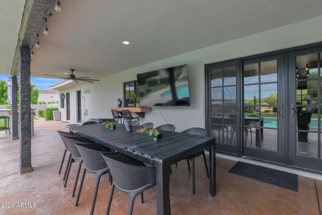 6433 E BADGETT Lane, Paradise Valley, AZ 85253