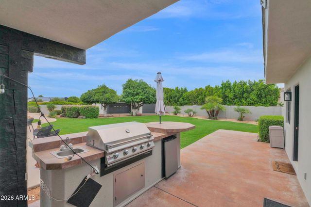 6433 E BADGETT Lane, Paradise Valley, AZ 85253