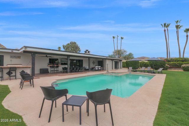 6433 E BADGETT Lane, Paradise Valley, AZ 85253