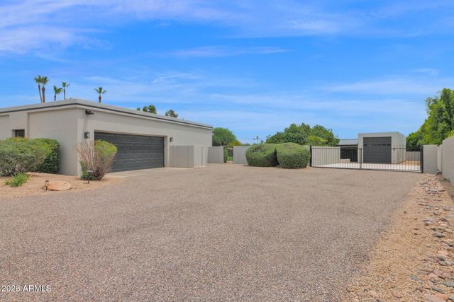 6433 E BADGETT Lane, Paradise Valley, AZ 85253