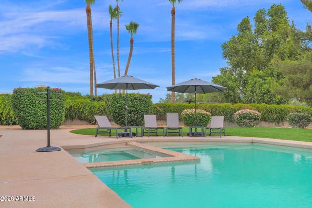6433 E BADGETT Lane, Paradise Valley, AZ 85253