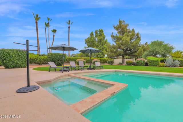 6433 E BADGETT Lane, Paradise Valley, AZ 85253