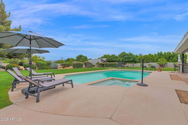 6433 E BADGETT Lane, Paradise Valley, AZ 85253