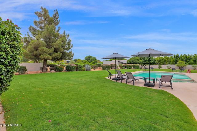 6433 E BADGETT Lane, Paradise Valley, AZ 85253
