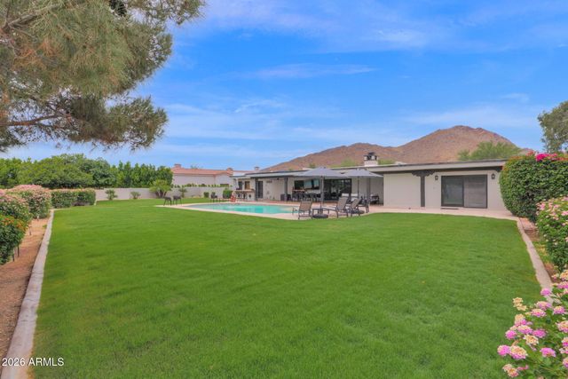 6433 E BADGETT Lane, Paradise Valley, AZ 85253