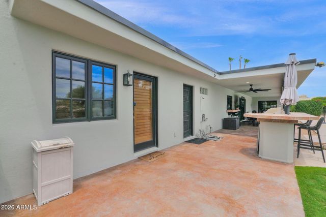 6433 E BADGETT Lane, Paradise Valley, AZ 85253