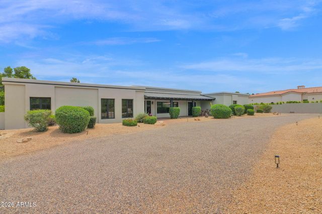 6433 E BADGETT Lane, Paradise Valley, AZ 85253
