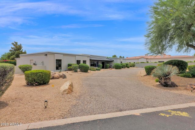 6433 E BADGETT Lane, Paradise Valley, AZ 85253