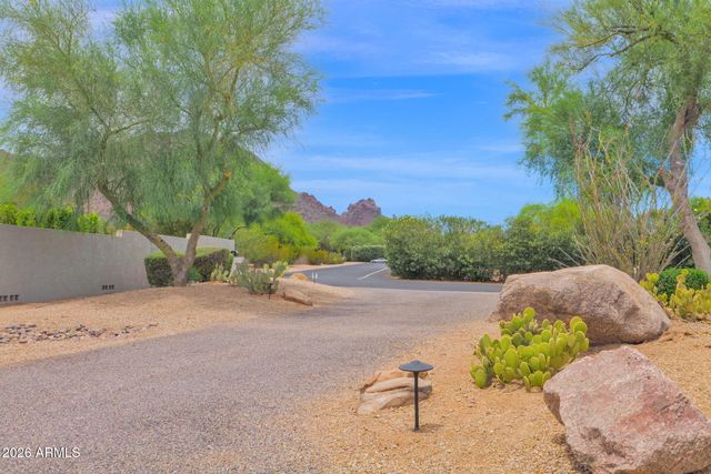 6433 E BADGETT Lane, Paradise Valley, AZ 85253