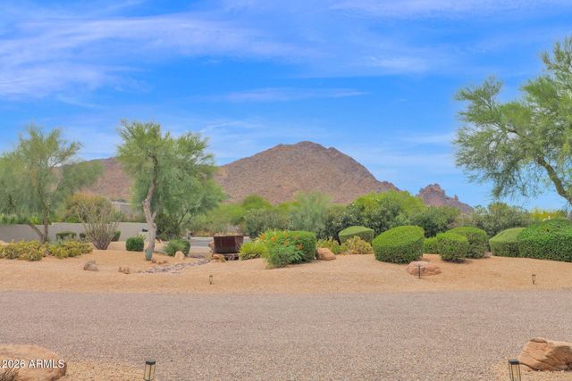 6433 E BADGETT Lane, Paradise Valley, AZ 85253
