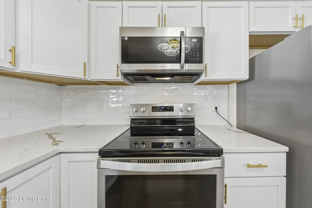 192 Strickland Way, Louisville, KY 40229