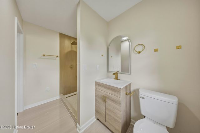 192 Strickland Way, Louisville, KY 40229