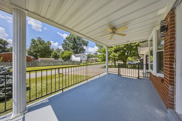 192 Strickland Way, Louisville, KY 40229