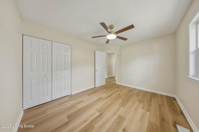 192 Strickland Way, Louisville, KY 40229