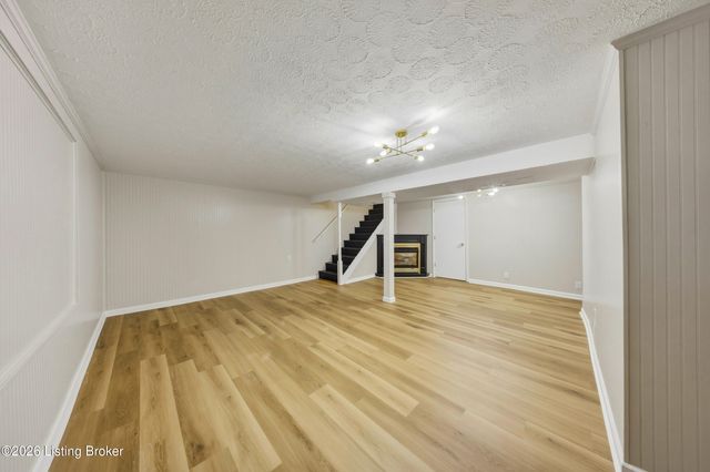 192 Strickland Way, Louisville, KY 40229