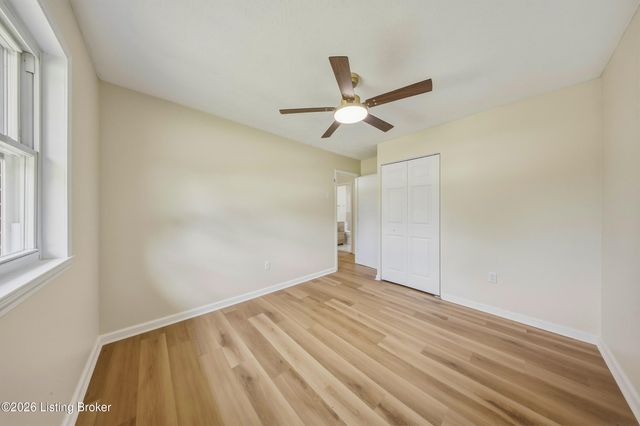 192 Strickland Way, Louisville, KY 40229