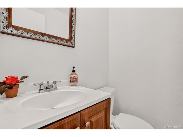 1757 Quail St, Lakewood, CO 80215
