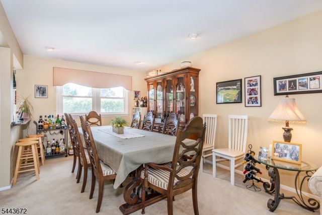 1 Midvale Ave, Fairfield Twp., NJ 07004