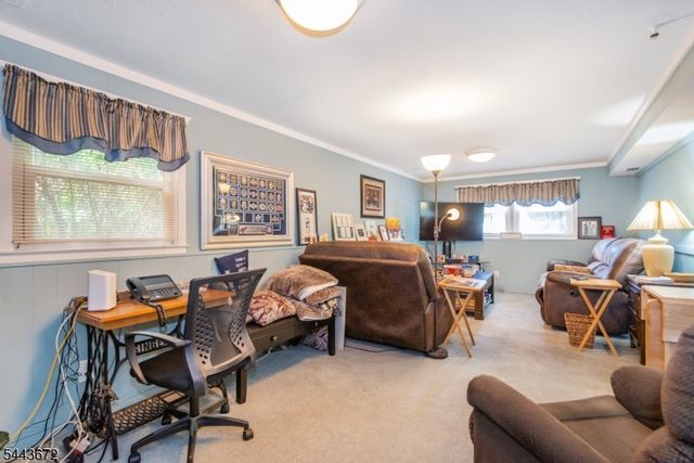 1 Midvale Ave, Fairfield Twp., NJ 07004